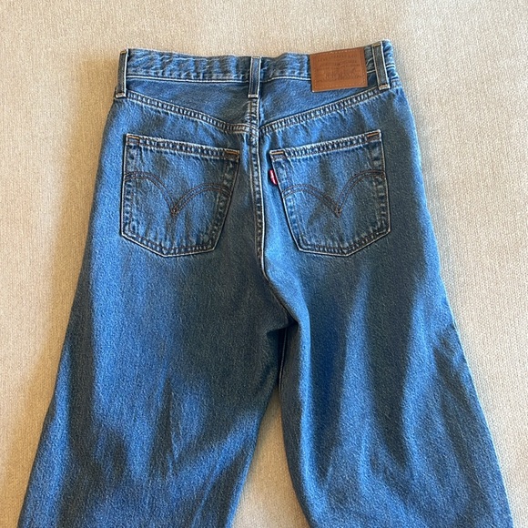 Levi’s Ribcage Straight Ankle Jeans - Picture 5 of 5